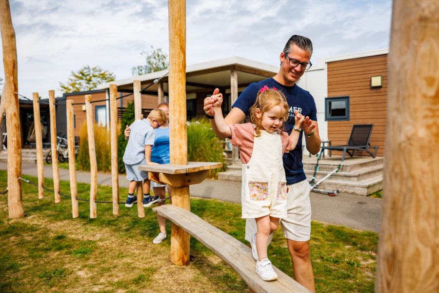 2708 112852 Martin Hols MH 30473 CR3