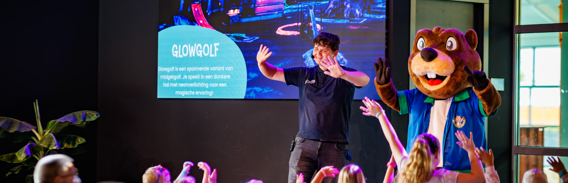 Minidisco met Barry de Bever en de animatie van Eiland van Maurik