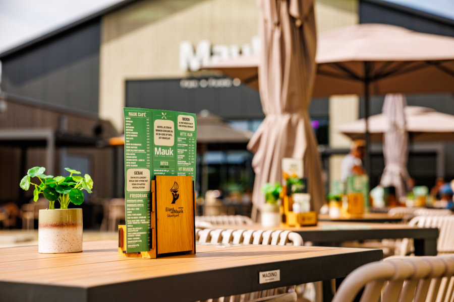 2708 124723 Martin Hols 6 I4 A6382 CR3