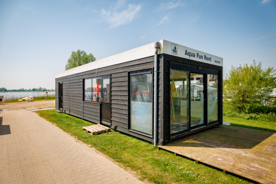 Gebouw van de Watersportverhuur van Eiland van Maurik