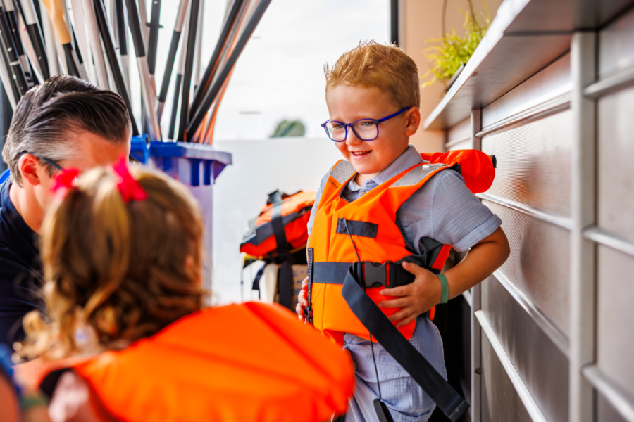 2708 095925 Martin Hols 6 I4 A4433 CR3