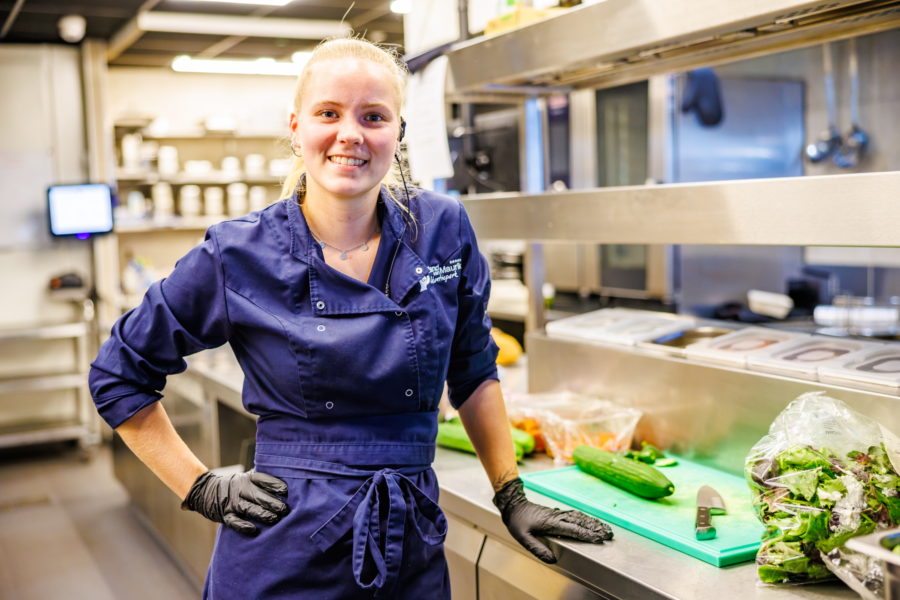 2708 115628 Martin Hols 6 I4 A6216 CR3